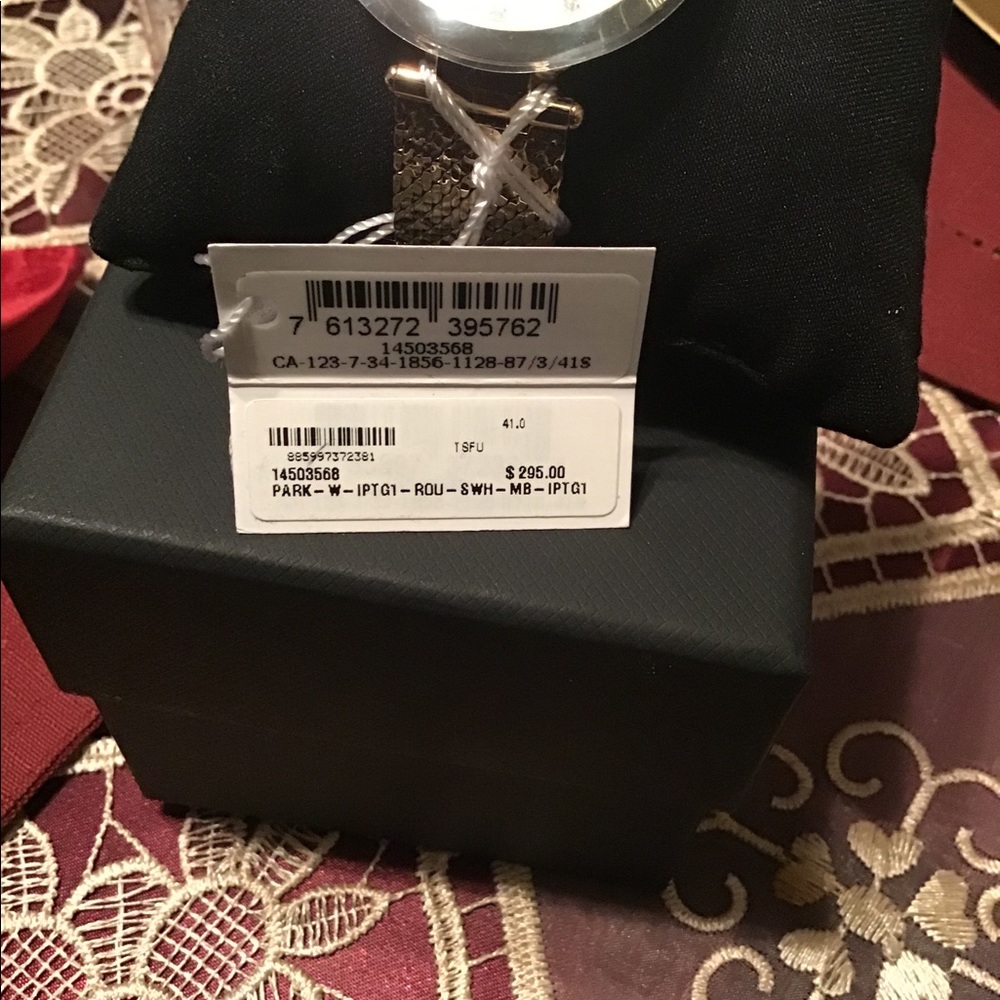 Coach Ladies Park Crystal Watch - Picture 6 of 9